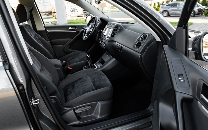 Volkswagen Tiguan cena 49900 przebieg: 215000, rok produkcji 2013 z Piwniczna-Zdrój małe 781